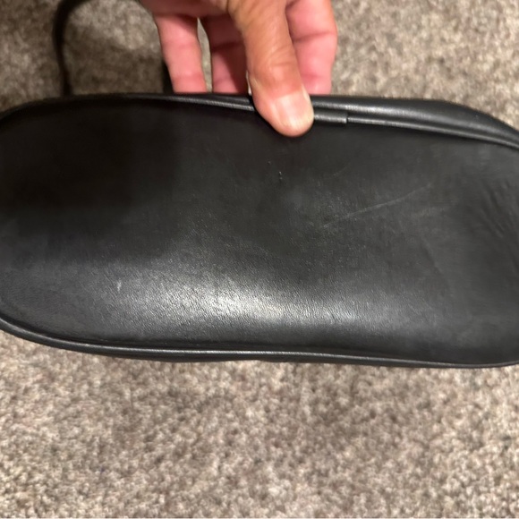 Vintage 1990’s Coach Whitney Black Leather Crossbody Bag made in the USA - Picture 4 of 7